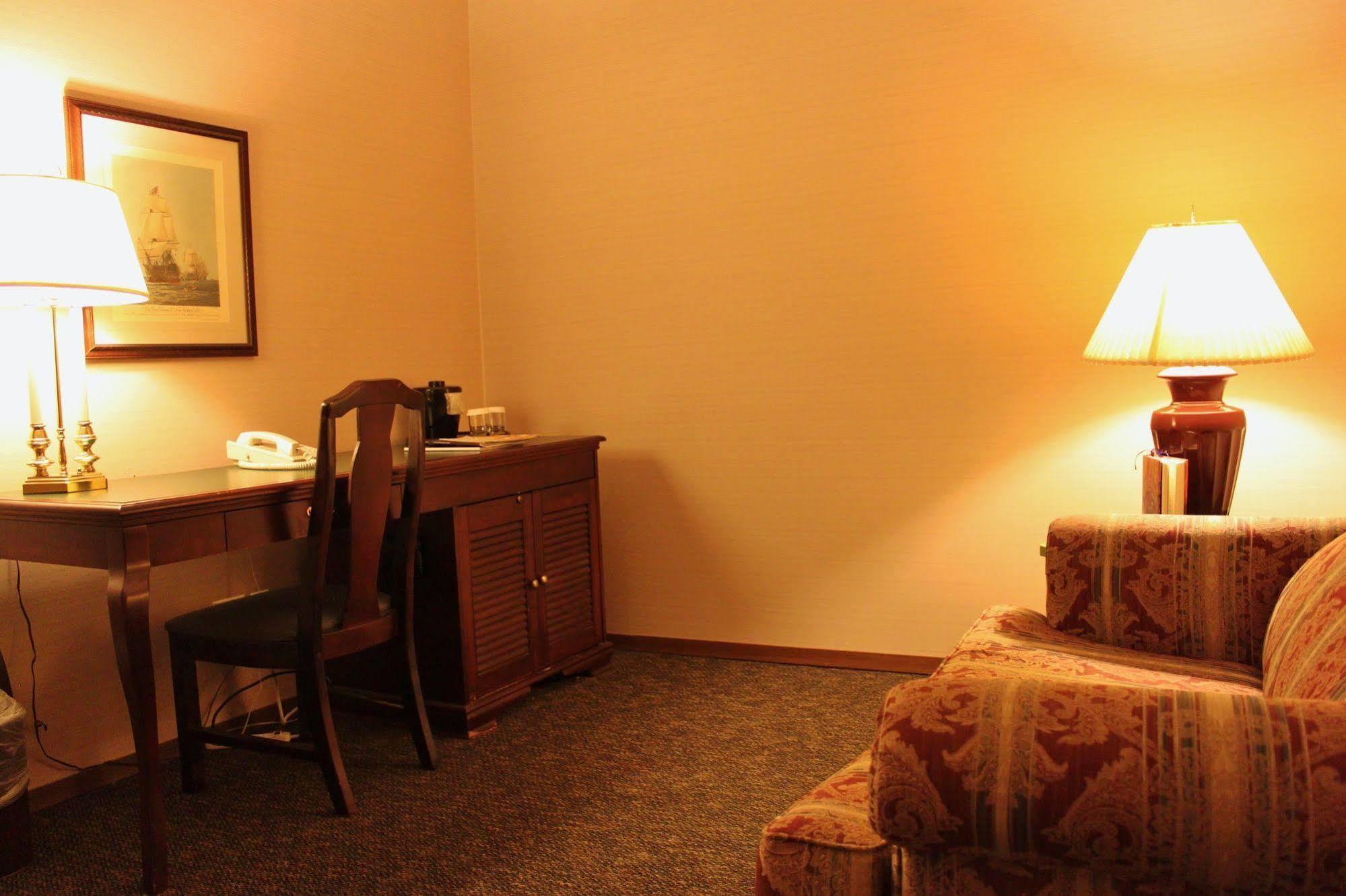 Totem Lake Hotel Kirkland Bagian luar foto