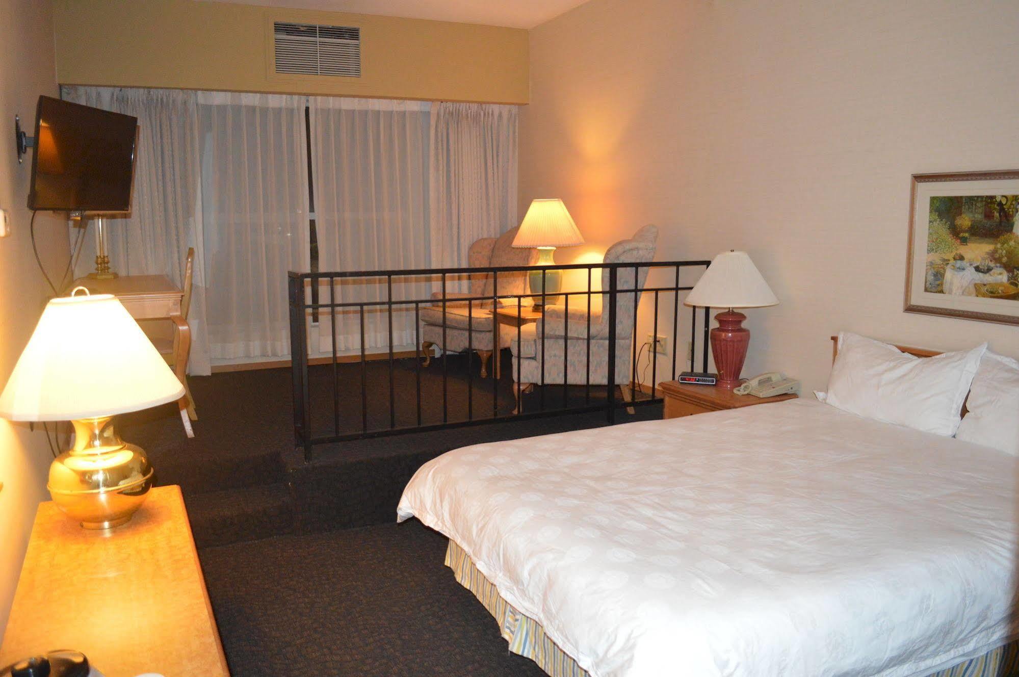 Totem Lake Hotel Kirkland Bagian luar foto
