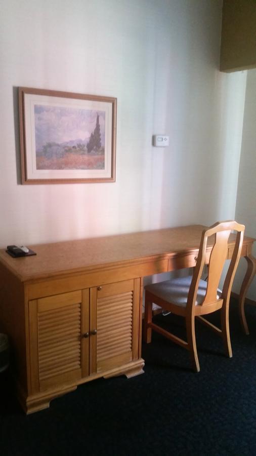 Totem Lake Hotel Kirkland Bagian luar foto
