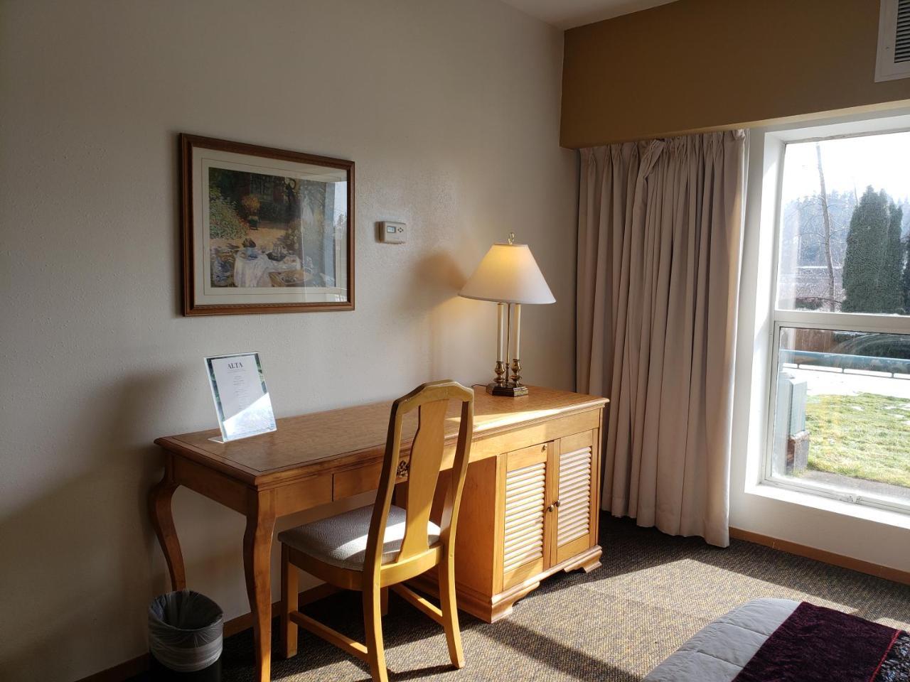 Totem Lake Hotel Kirkland Bagian luar foto