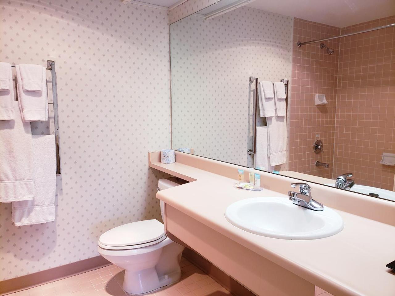 Totem Lake Hotel Kirkland Bagian luar foto